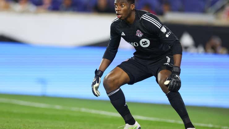 Image for Toronto FC G Sean Johnson to see hand specialist